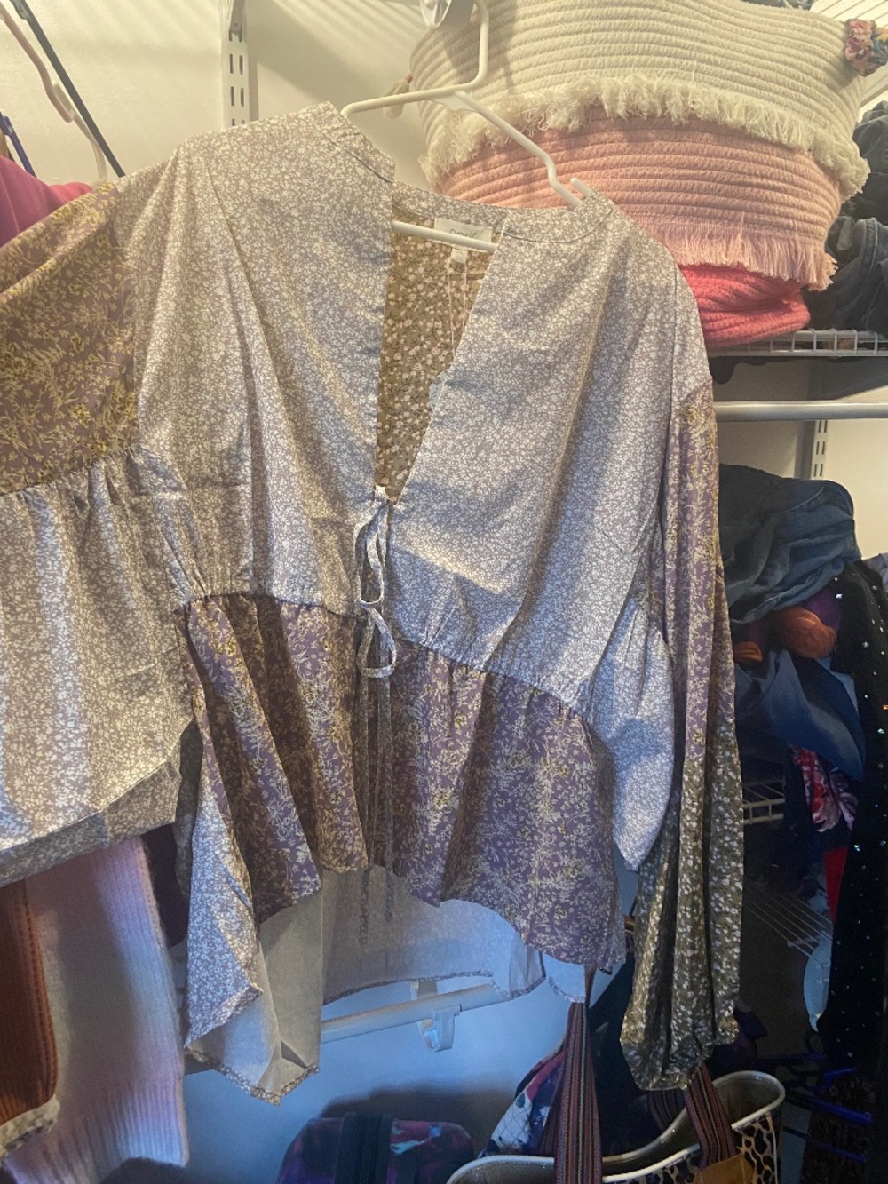 Wide sleeve flower top
